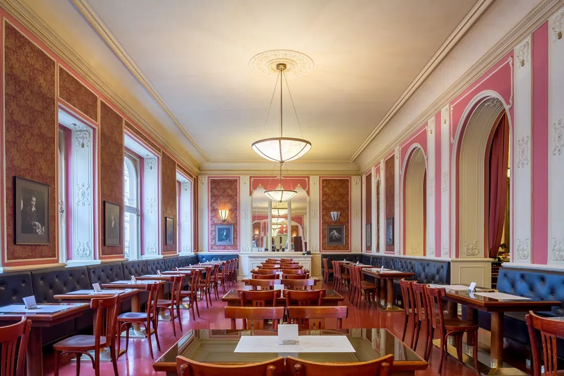 Café Louvre, Prague